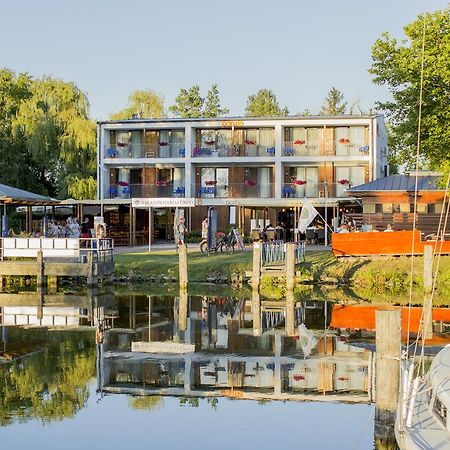 Port Etterem&Panzio Bed & Breakfast Balatonmáriafürdő Dış mekan fotoğraf