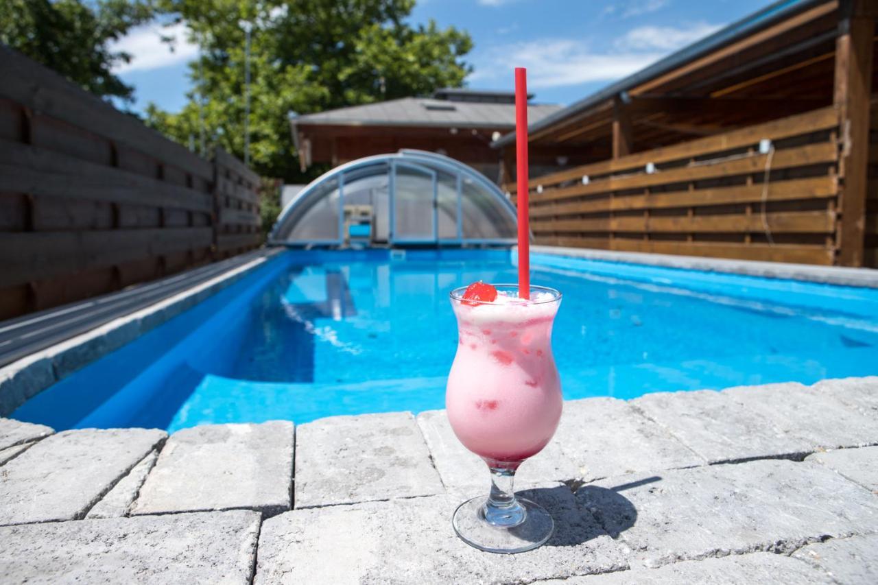 Port Etterem&Panzio Bed & Breakfast Balatonmáriafürdő Dış mekan fotoğraf