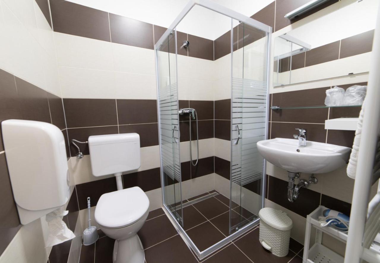 Port Etterem&Panzio Bed & Breakfast Balatonmáriafürdő Dış mekan fotoğraf