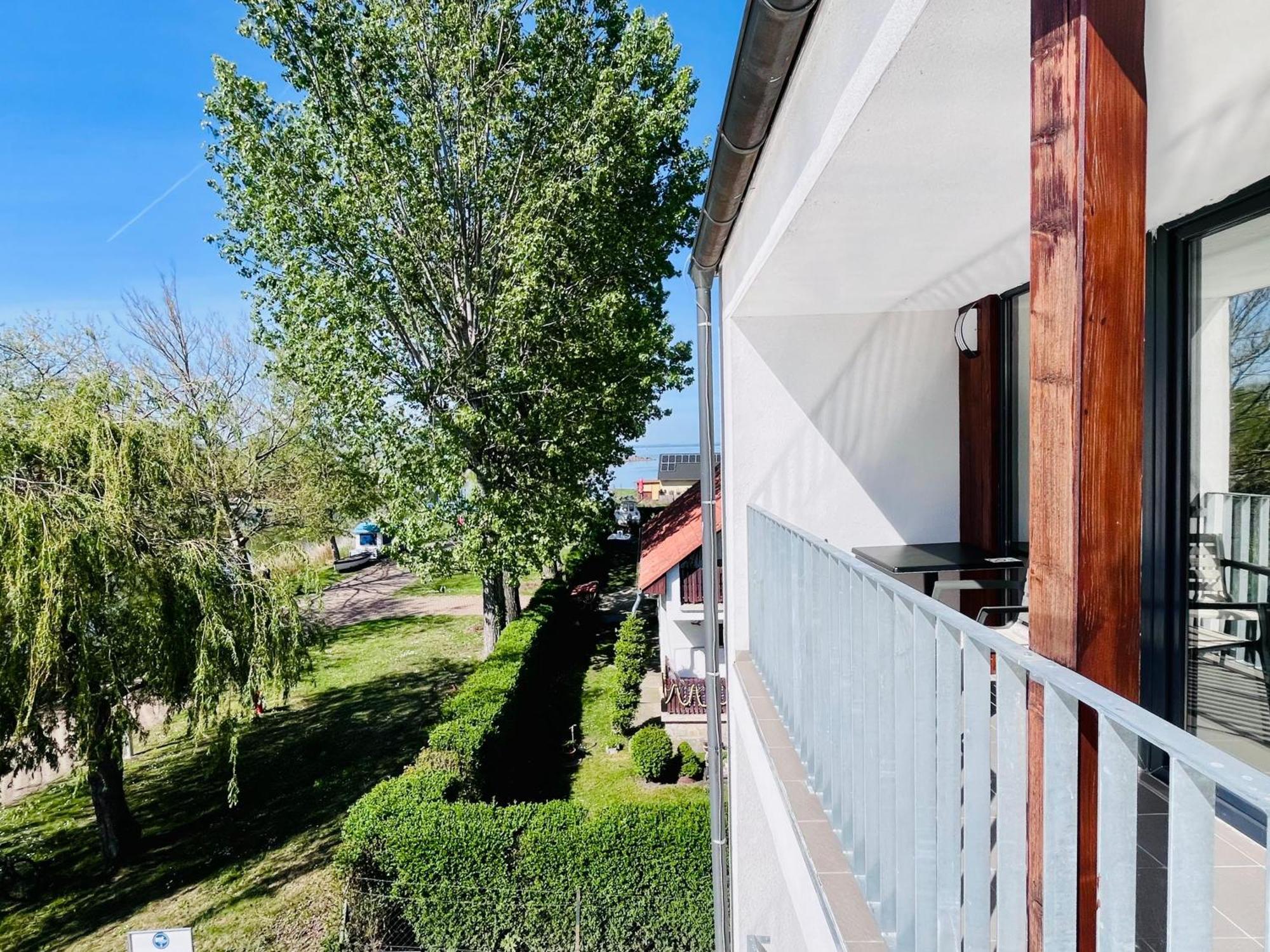 Port Etterem&Panzio Bed & Breakfast Balatonmáriafürdő Dış mekan fotoğraf