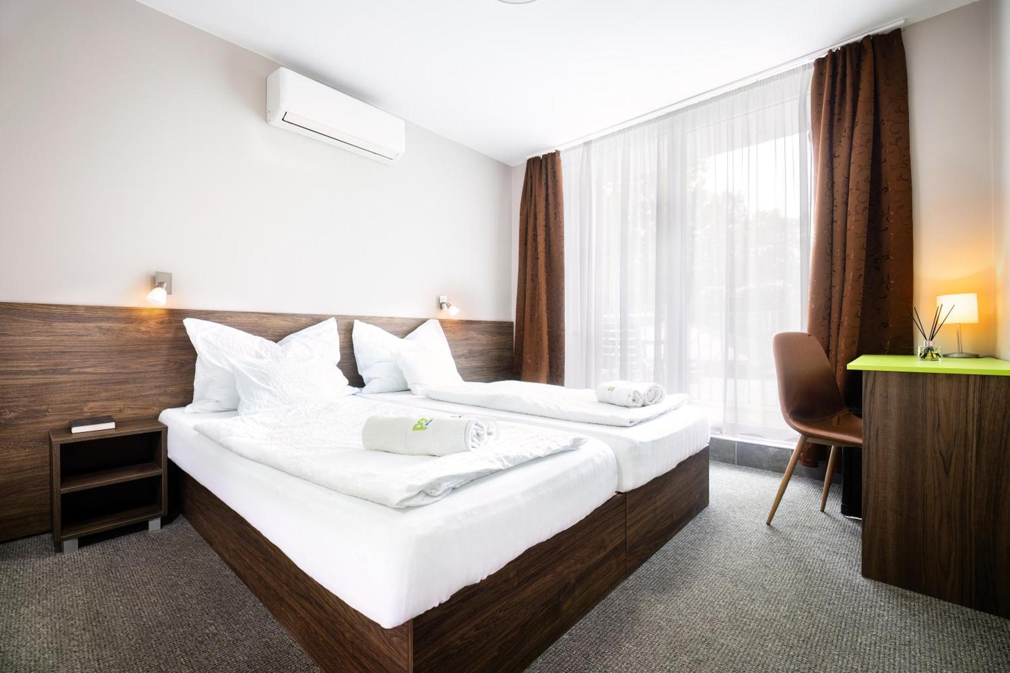 Port Etterem&Panzio Bed & Breakfast Balatonmáriafürdő Dış mekan fotoğraf